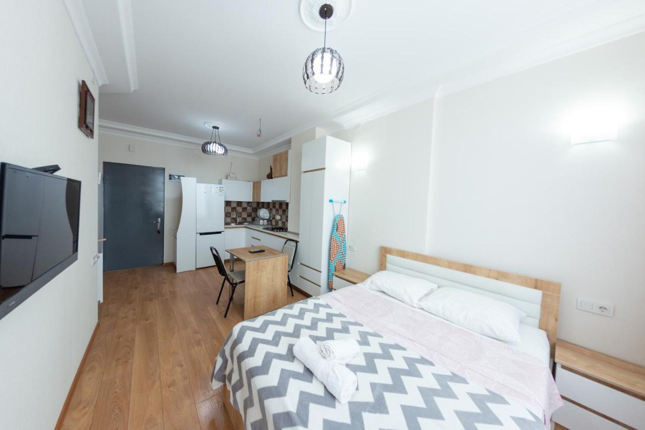 5 Apartment In One Boulding - Near Stadium 巴统 外观 照片