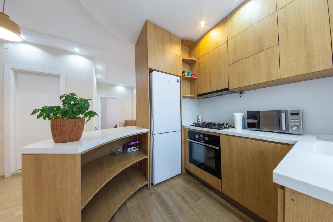5 Apartment In One Boulding - Near Stadium 巴统 外观 照片